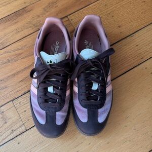 Adidas Women's Sneakers in Pink and Purple Size 6